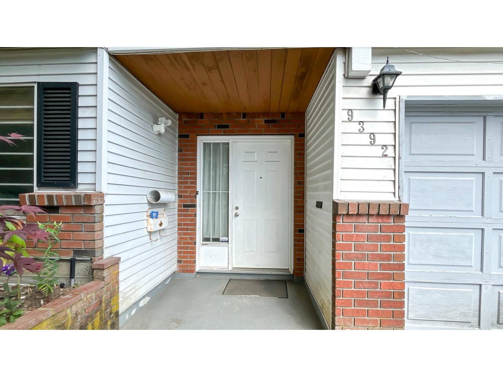Surrey, BC V3V7K9,9392 139 STREET