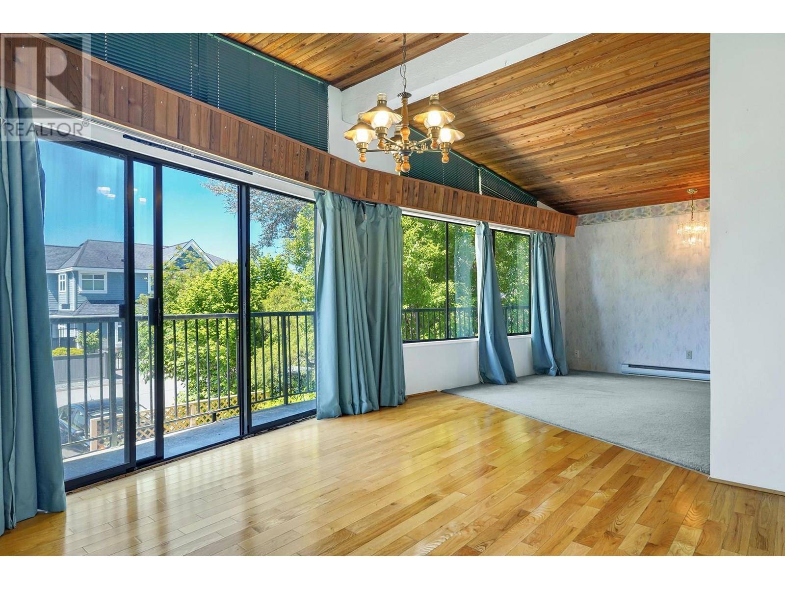 Richmond, BC V7A4P6,10540 SEAMOUNT ROAD
