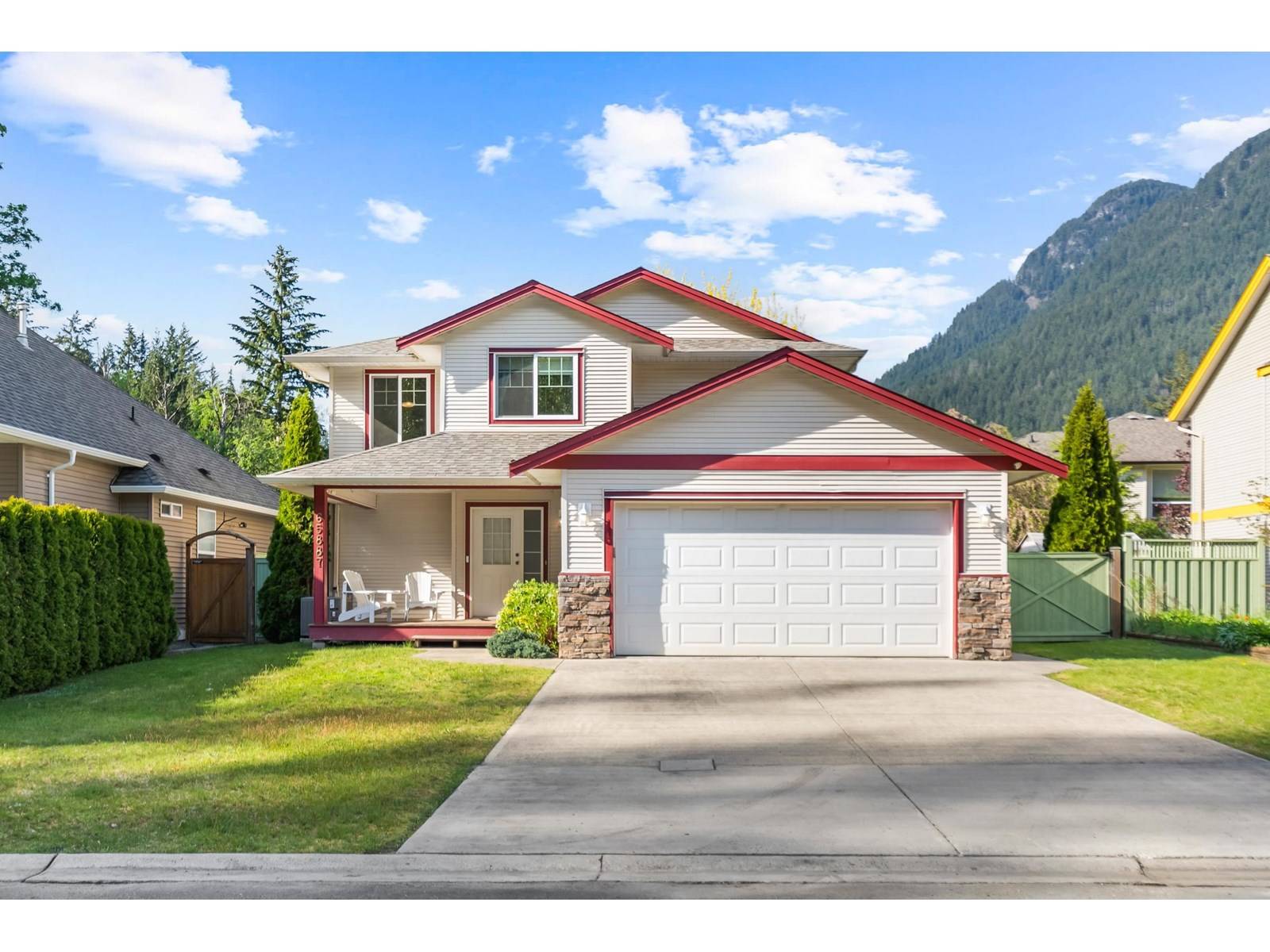 Hope, BC V0X1L1,65887 PARK AVENUE|Kawkawa Lake