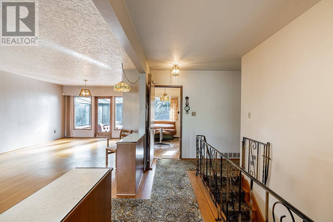 Vancouver, BC V6M3V1,5240 EAST BOULEVARD
