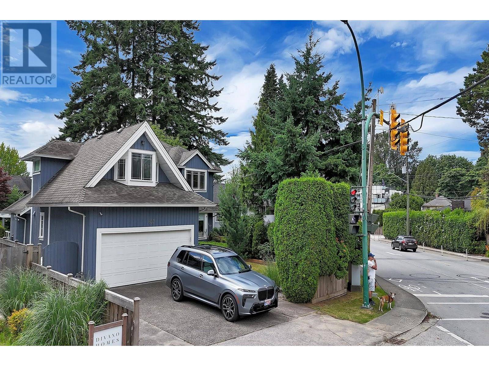 North Vancouver, BC V7M1W3,633 FIR STREET