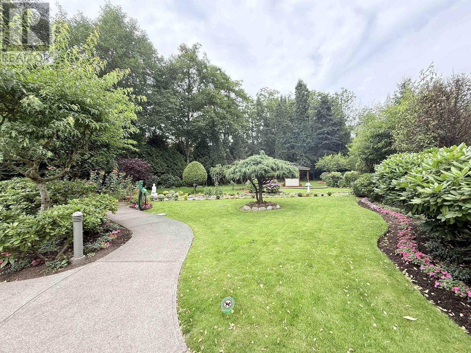 Burnaby, BC V5C6P2,4425 HALIFAX ST #1305