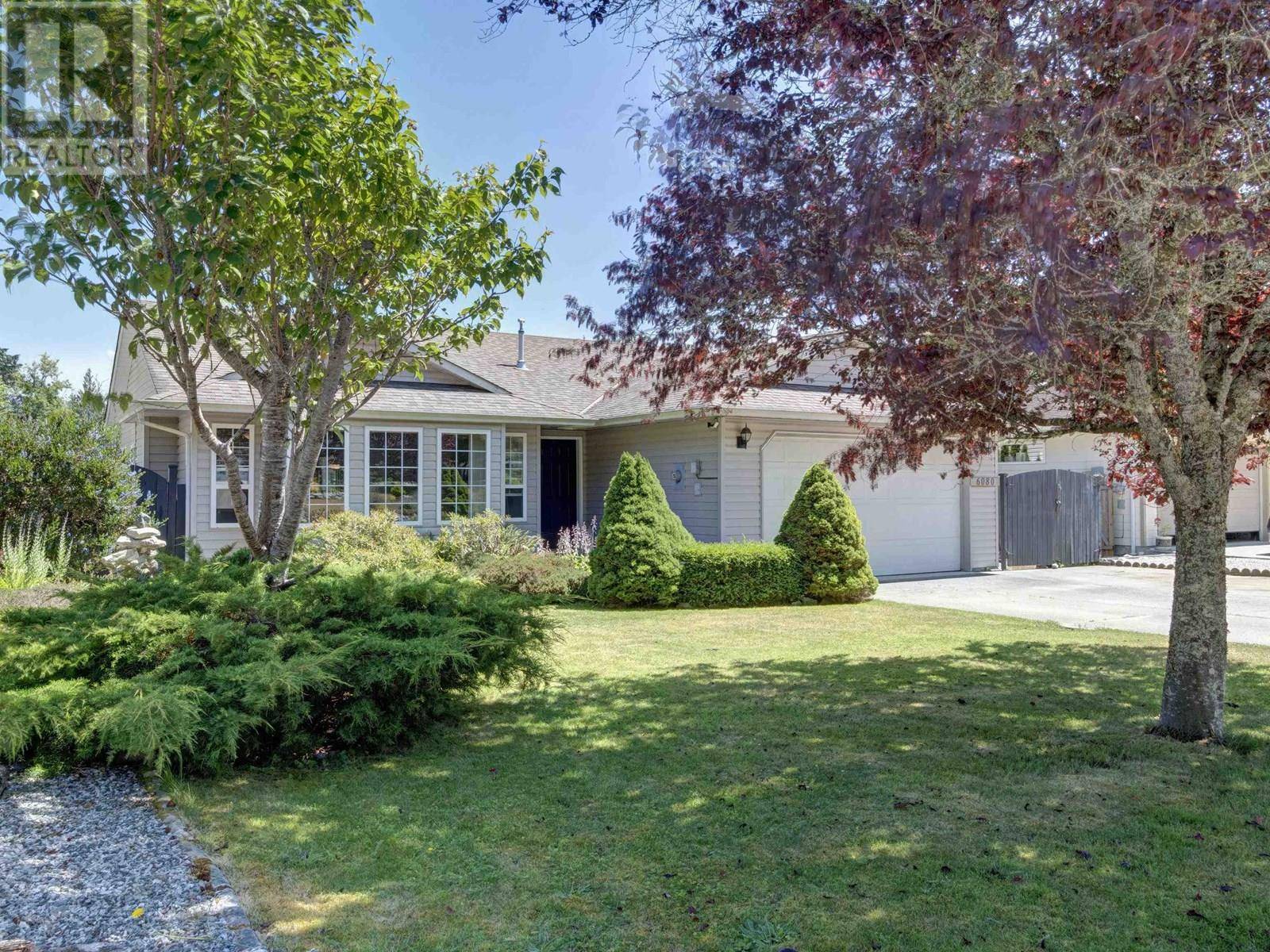 Sechelt, BC V7Z0P9,6080 S GALE AVENUE
