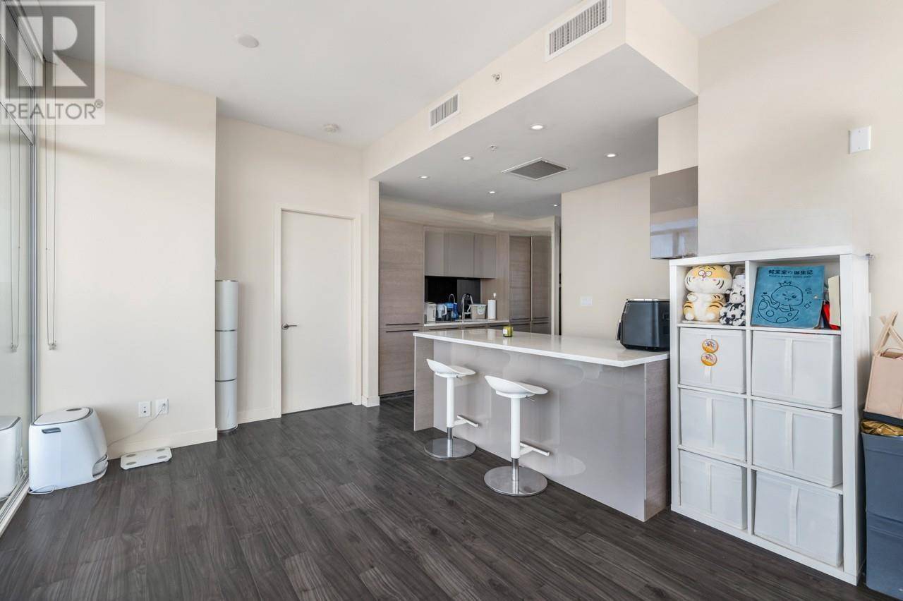 Burnaby, BC V5H0H8,6383 MCKAY AVE #3805
