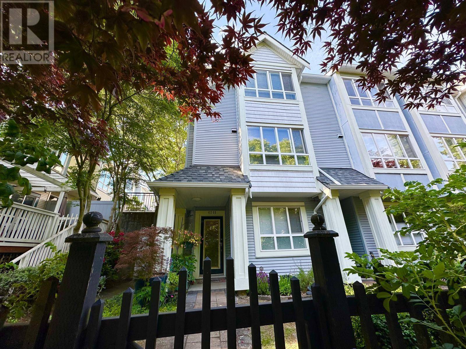 Burnaby, BC V5E4K5,6711 PRENTER STREET