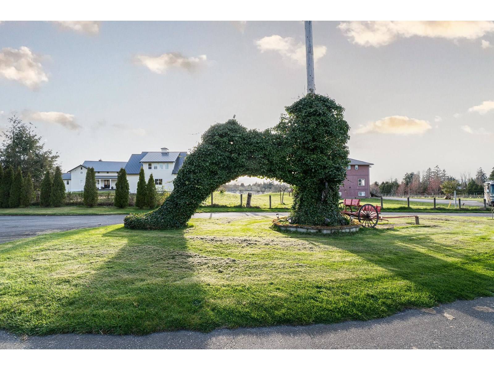 Langley, BC V4W1X9,24920 30 AVENUE