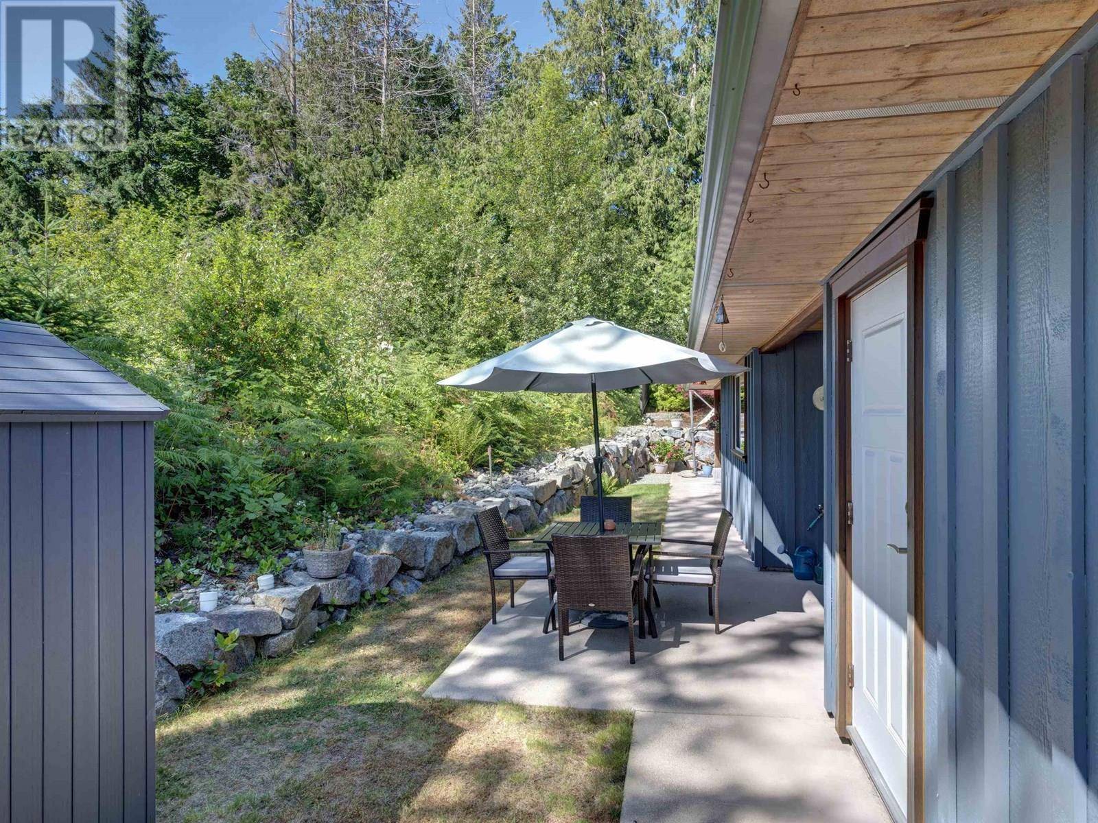 Sechelt, BC V0N3A3,5859 MEDUSA STREET