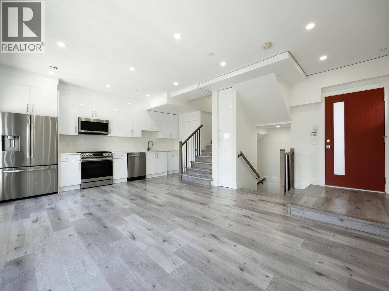 Vancouver, BC V5R2A5,5140 SLOCAN STREET