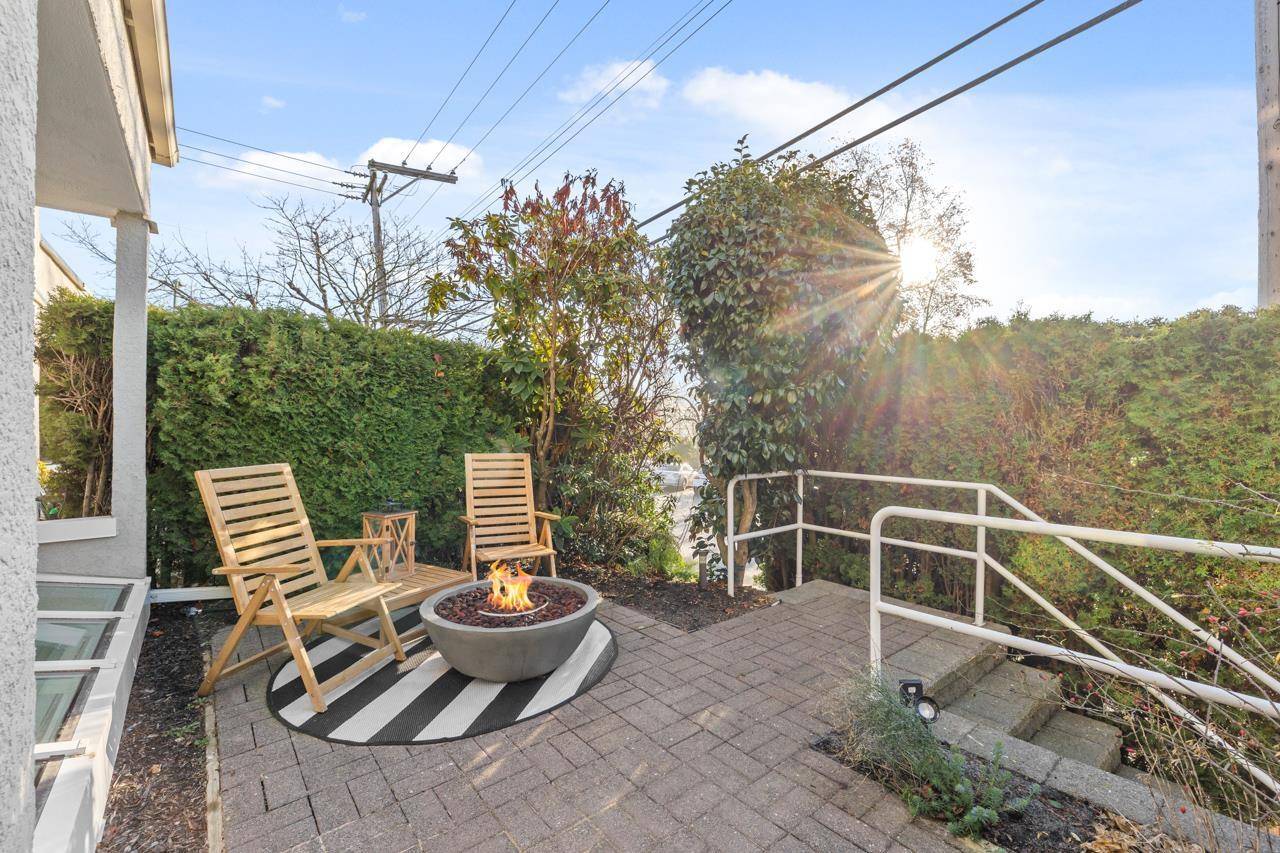 White Rock, BC V4B4B8,1225 MERKLIN #103