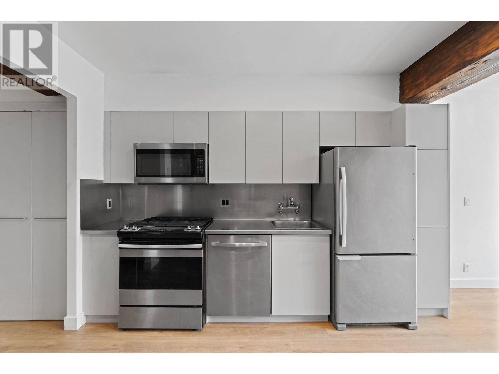 Vancouver, BC V6B2R9,1072 HAMILTON ST #308