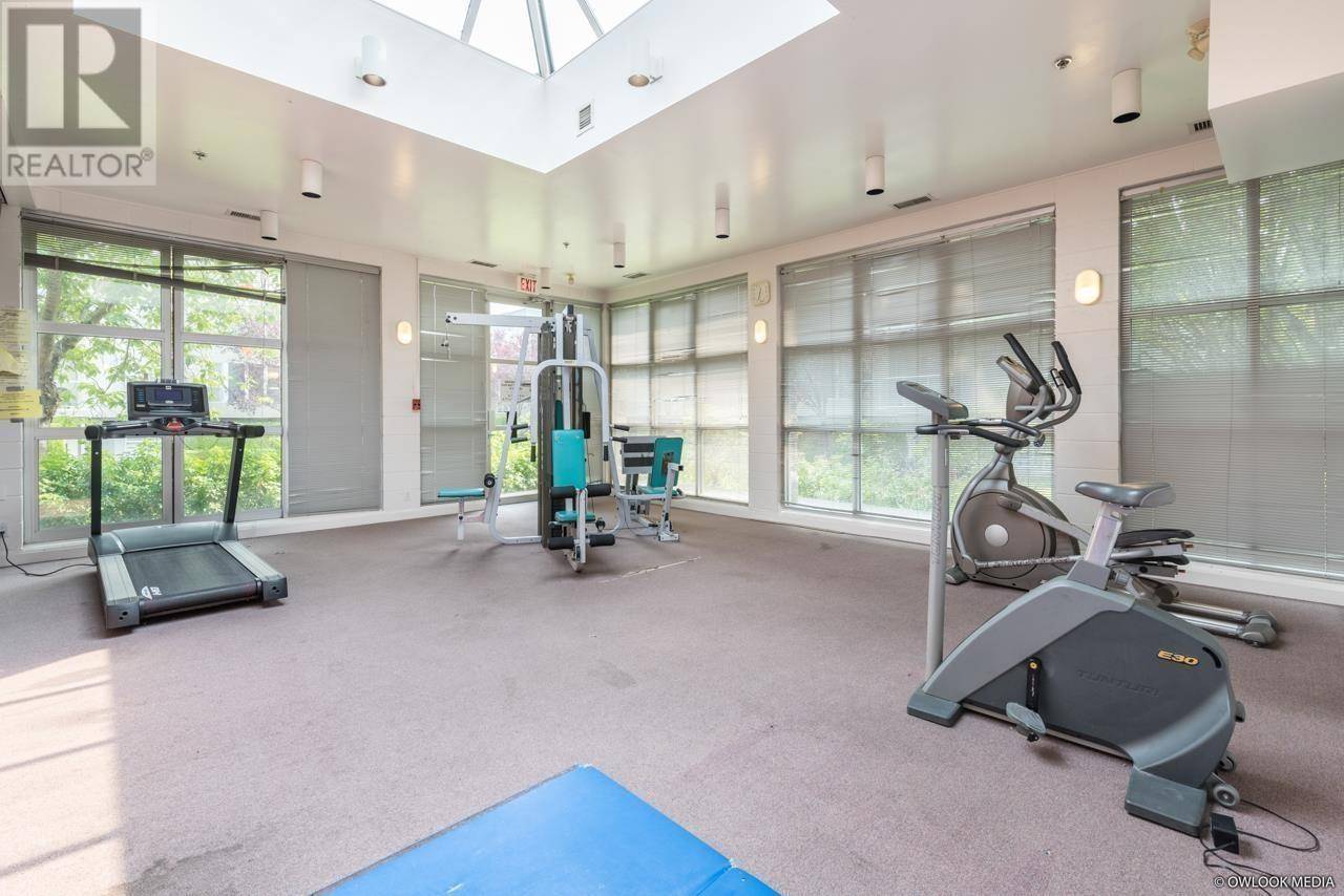 Richmond, BC V6Y1L8,8660 JONES RD #207