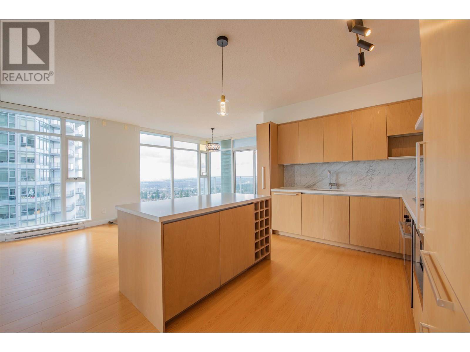 Burnaby, BC V5H0E8,6588 NELSON AVE #3305