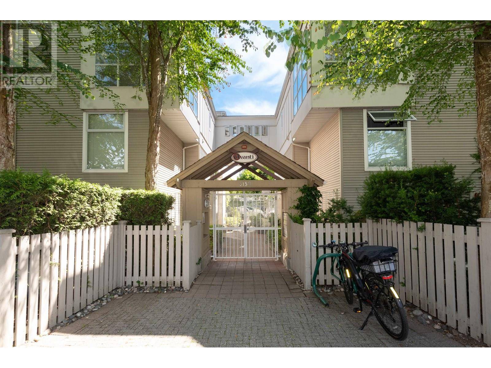 Vancouver, BC V6K1R7,3150 West 4TH AVE #314