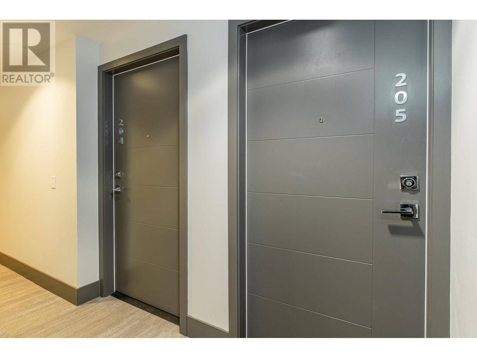 Vancouver, BC V5Z0H6,5033 CAMBIE ST #205
