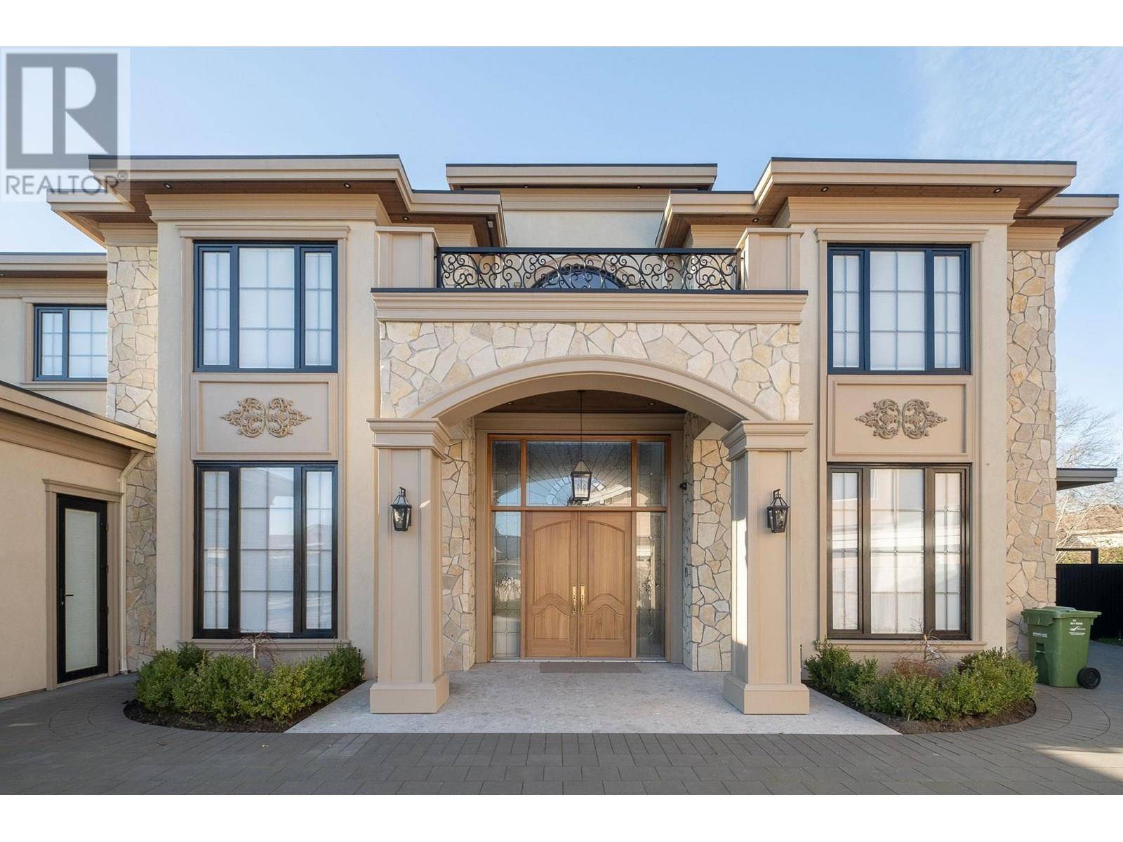 Richmond, BC V7E1G8,9111 MAPLE PLACE