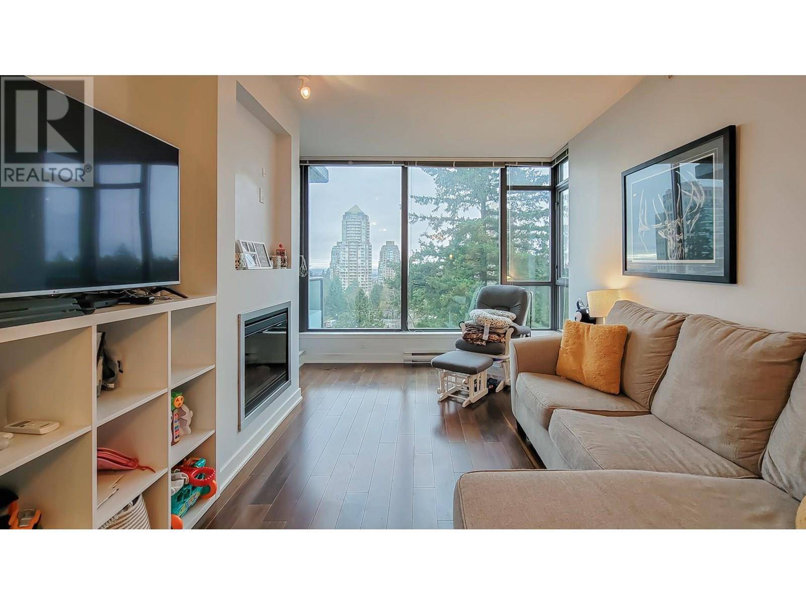 Burnaby, BC V3N0A2,7088 18TH AVE #1501