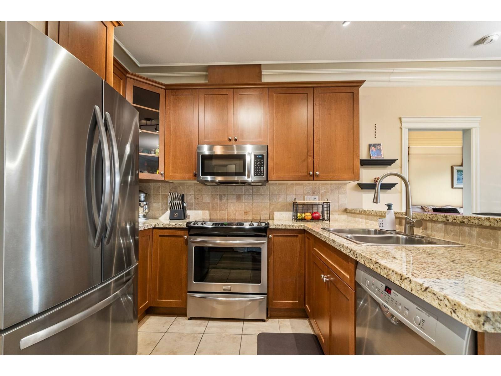 Abbotsford, BC V2T0A6,32729 GARIBALDI #222