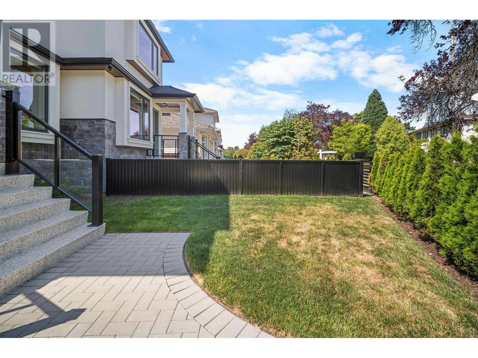 Vancouver, BC V5P2A1,1812 E 55TH AVENUE