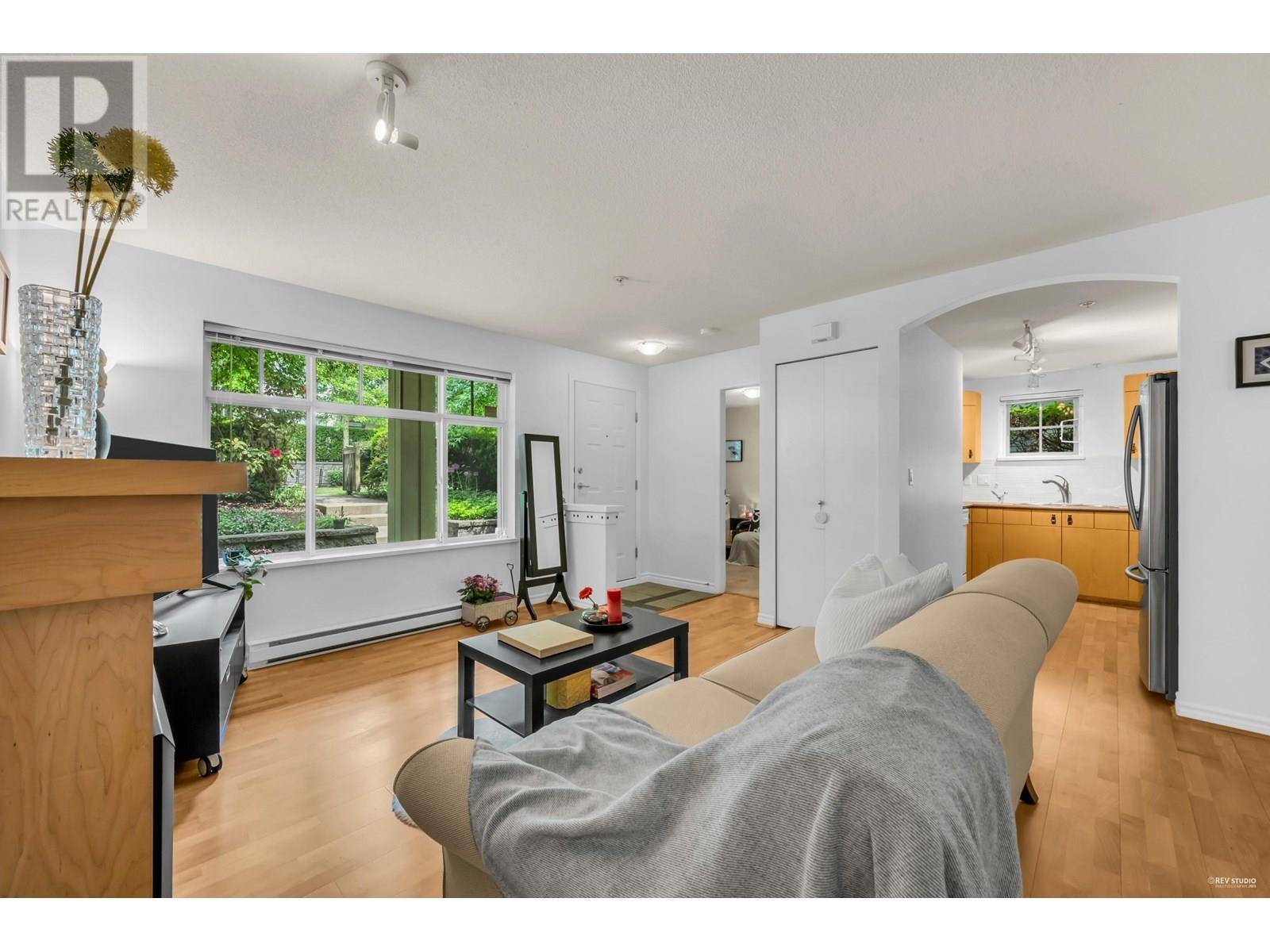 Burnaby, BC V3N5C6,7488 SOUTHWYNDE AVE #51