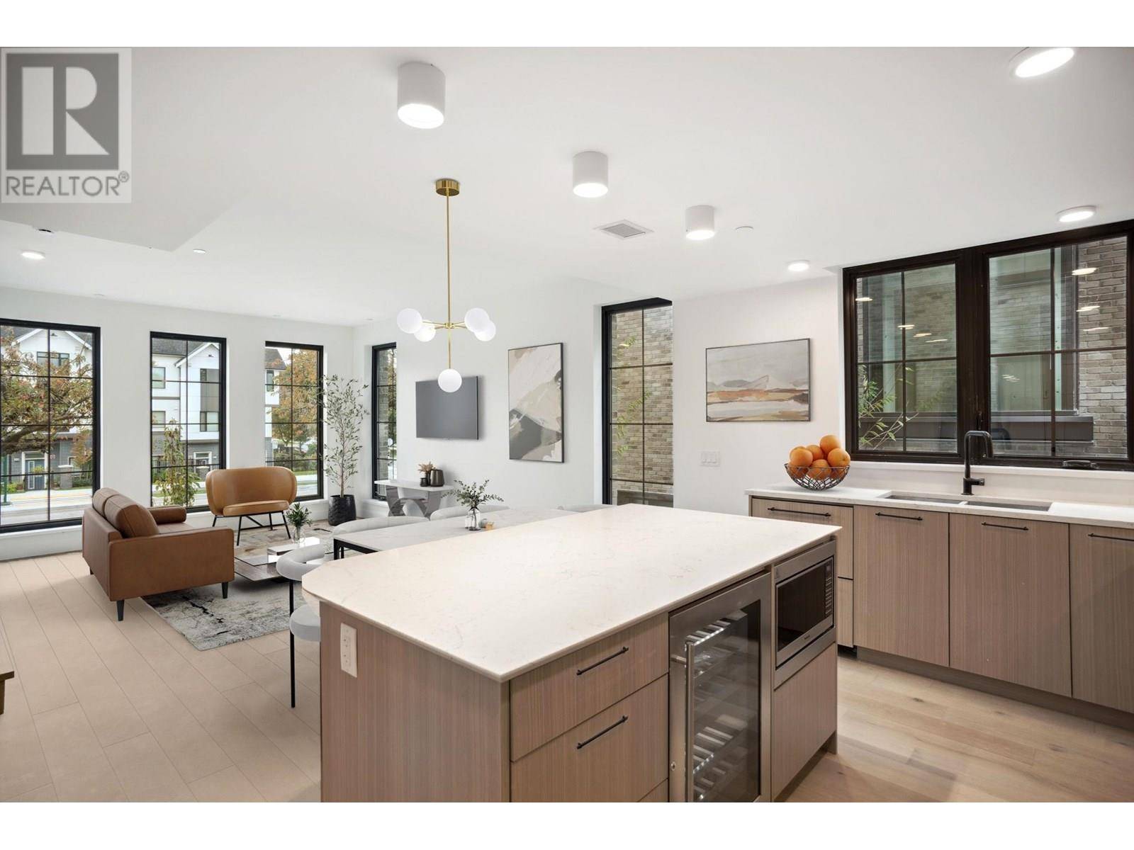 Vancouver, BC V5Y2H8,157 West KING EDWARD AVE #101
