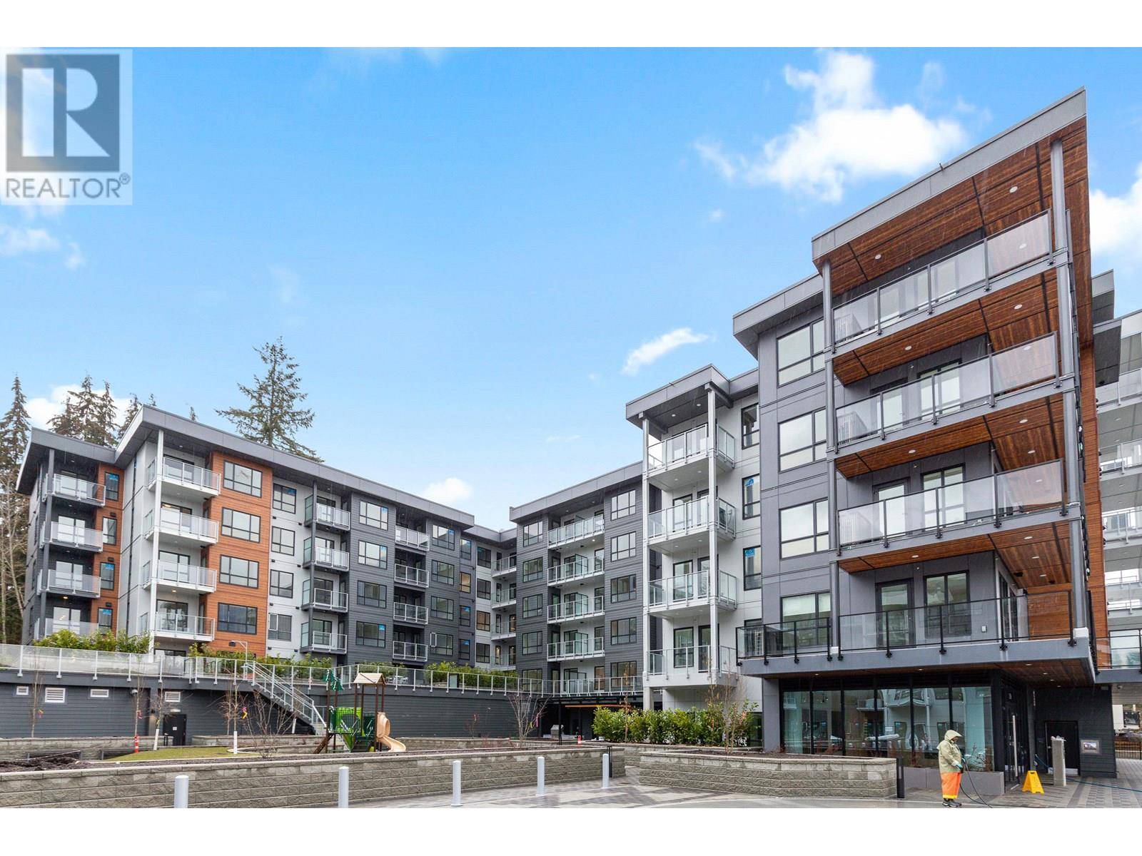 North Vancouver, BC V7G0B5,3596 MALSUM DR #603