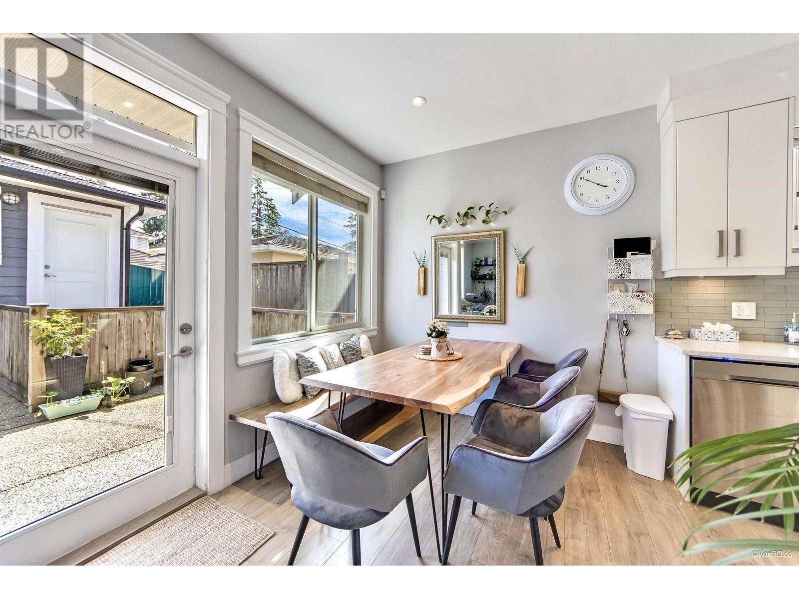 Burnaby, BC V5G1G1,5078 NORFOLK STREET