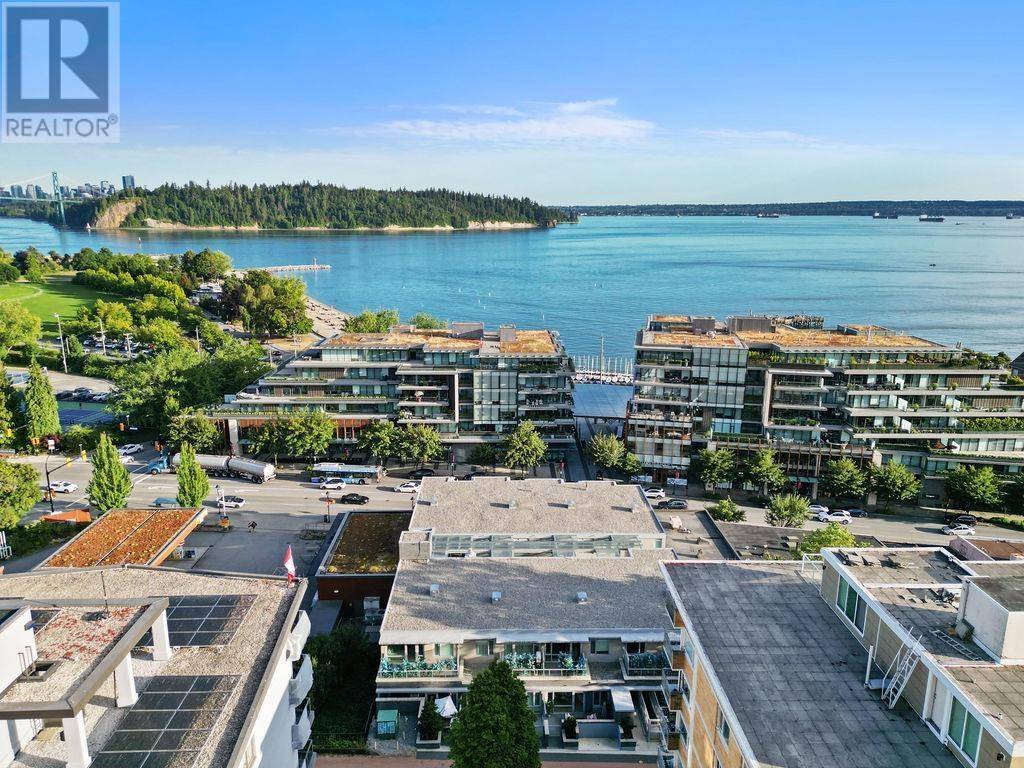 West Vancouver, BC V7T1B6,1331 MARINE DR #202