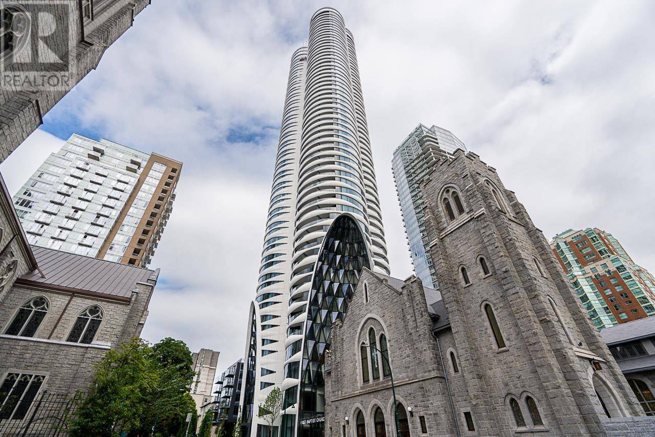 Vancouver, BC V6E0E5,1033 NELSON ST #703