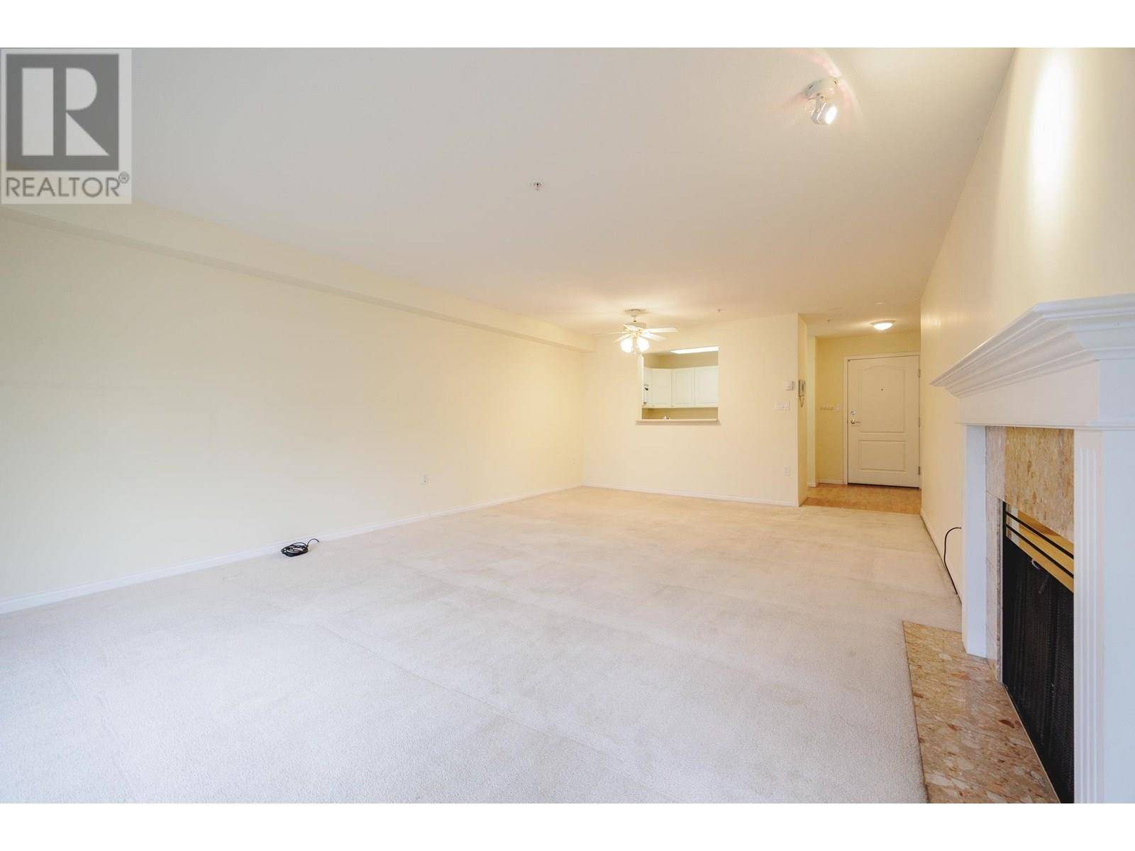 North Vancouver, BC V7M2P4,2059 CHESTERFIELD AVE #407