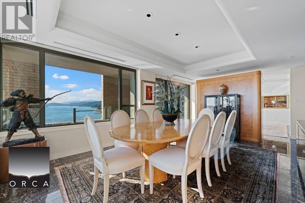 West Vancouver, BC V7V1C6,2250 BELLEVUE AVE #5