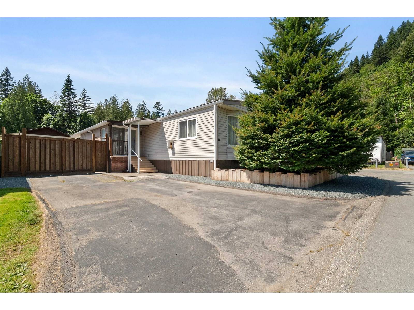 Chilliwack, BC V2R3S2,46511 CHILLIWACK LAKE RD #55