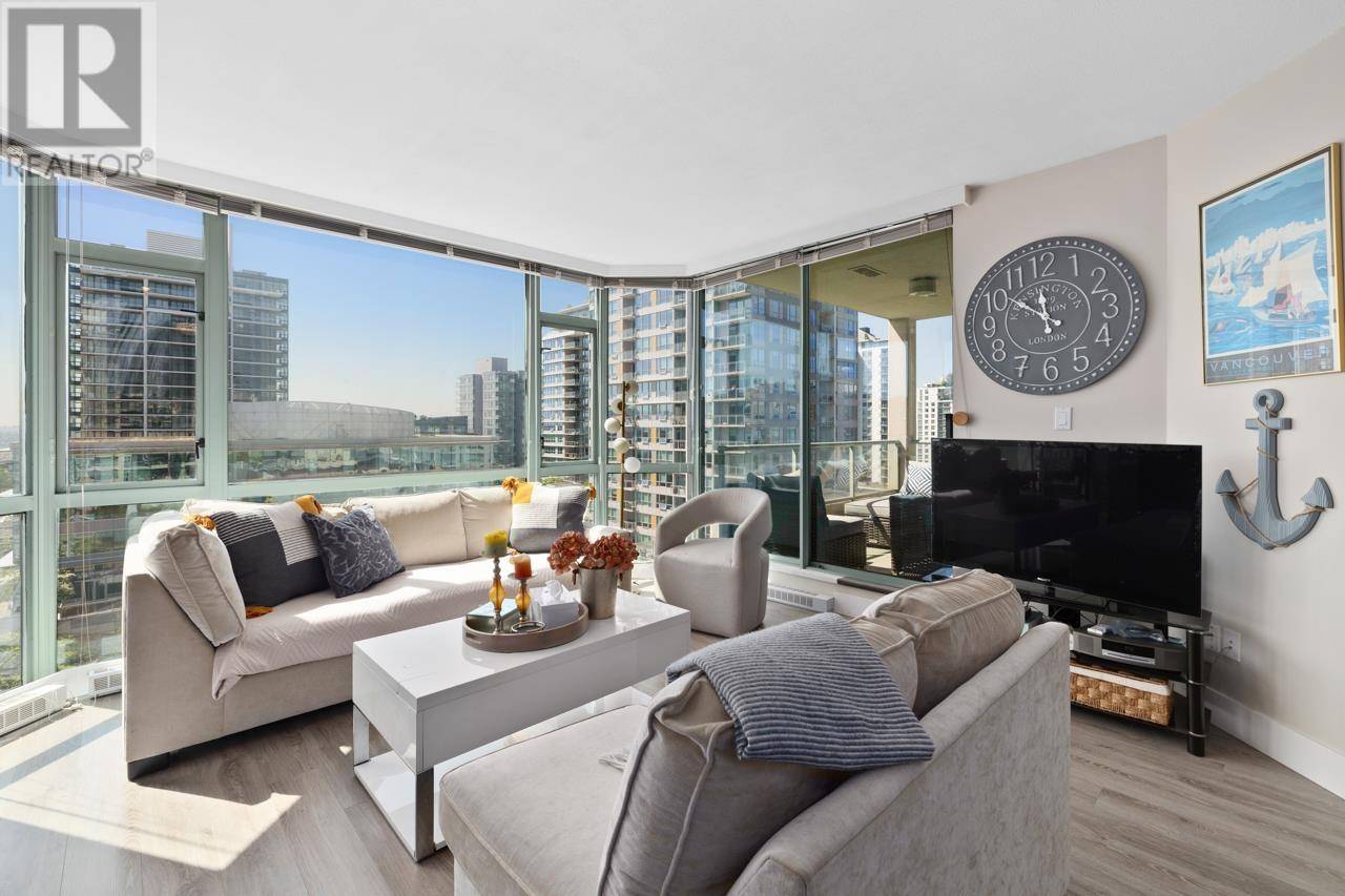 North Vancouver, BC V7L2N3,140 East 14TH ST #903