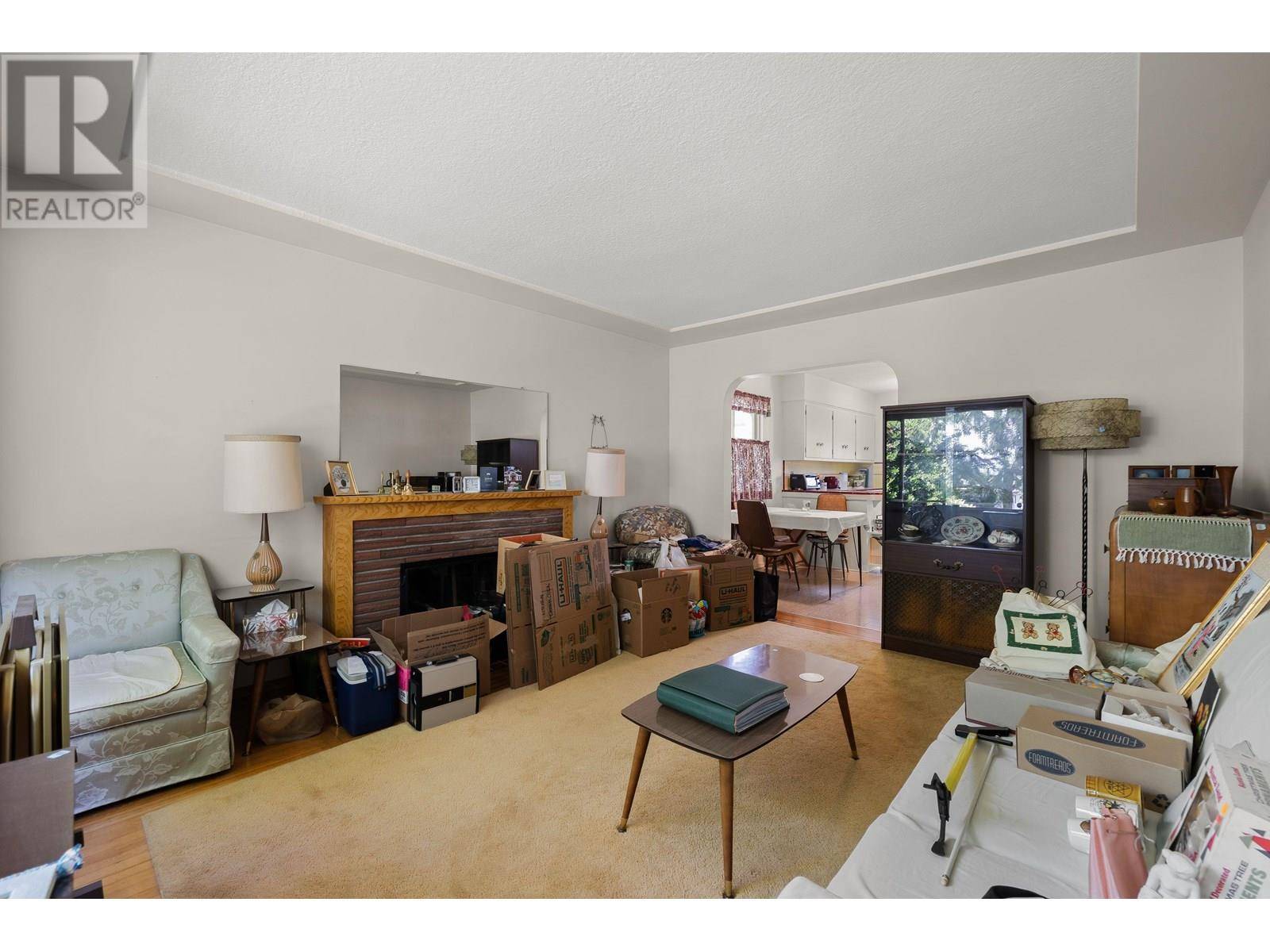 Vancouver, BC V5M2Z4,3486 E 22ND AVENUE