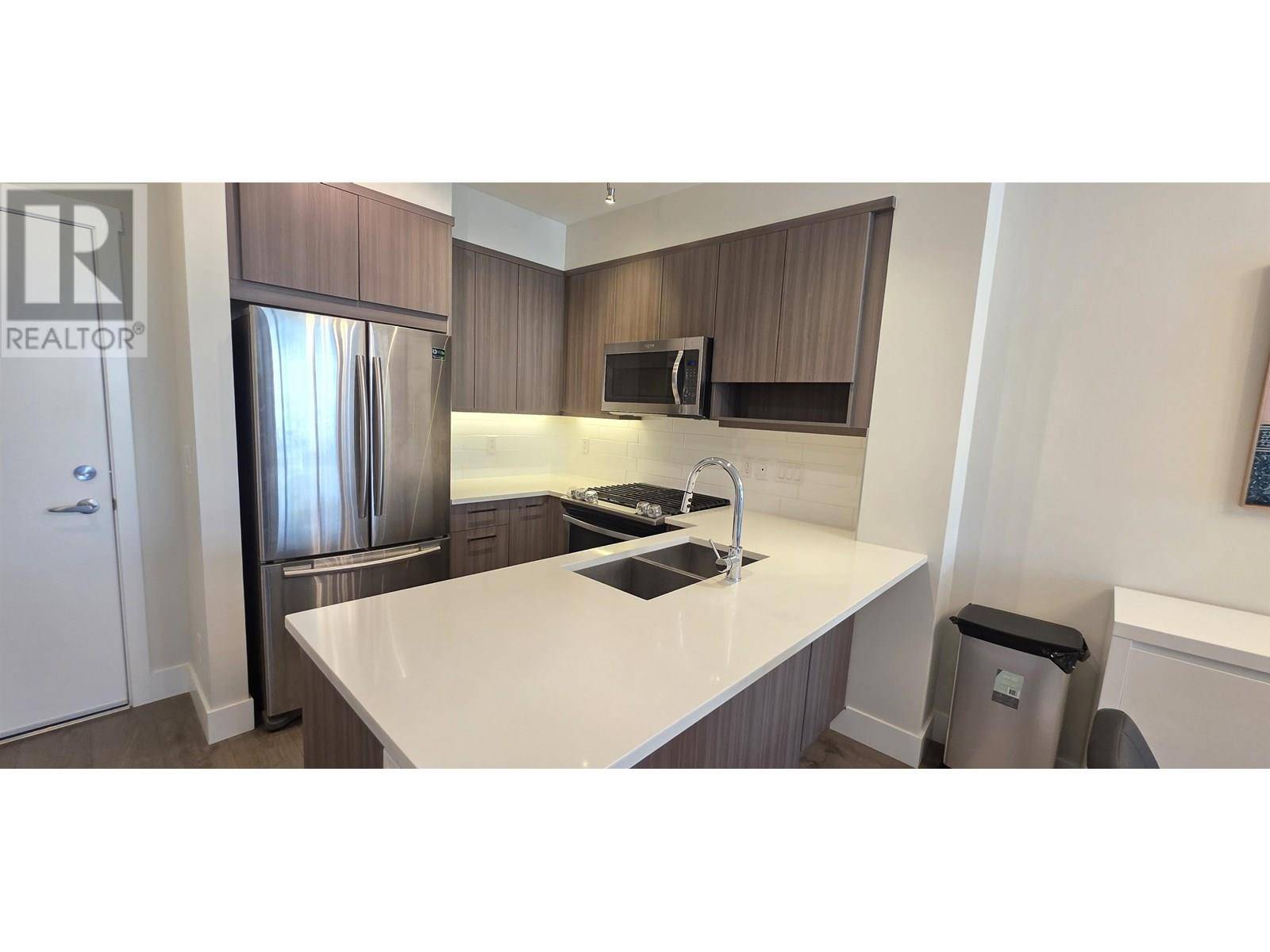 New Westminster, BC V3M0K5,1306 FIFTH AVE #210