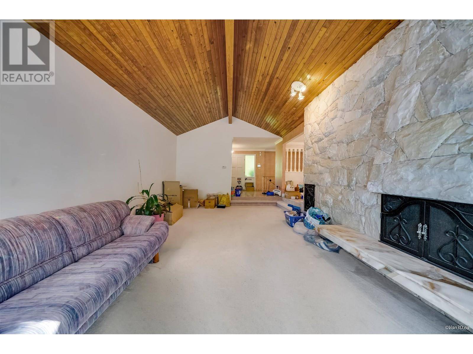 Vancouver, BC V5S3K3,7791 SPARBROOK CRESCENT