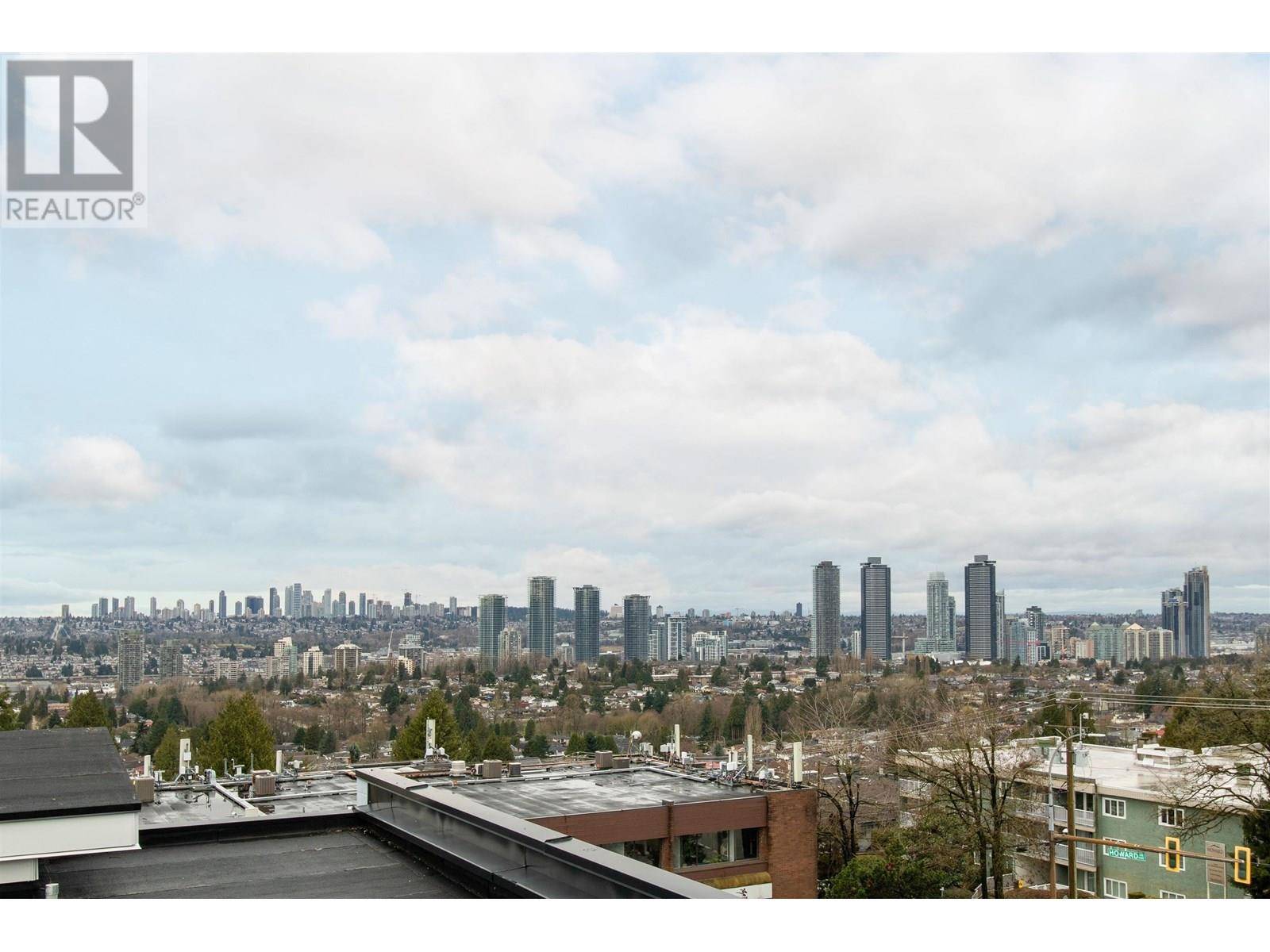 Burnaby, BC V5B1R2,5535 HASTINGS ST #403