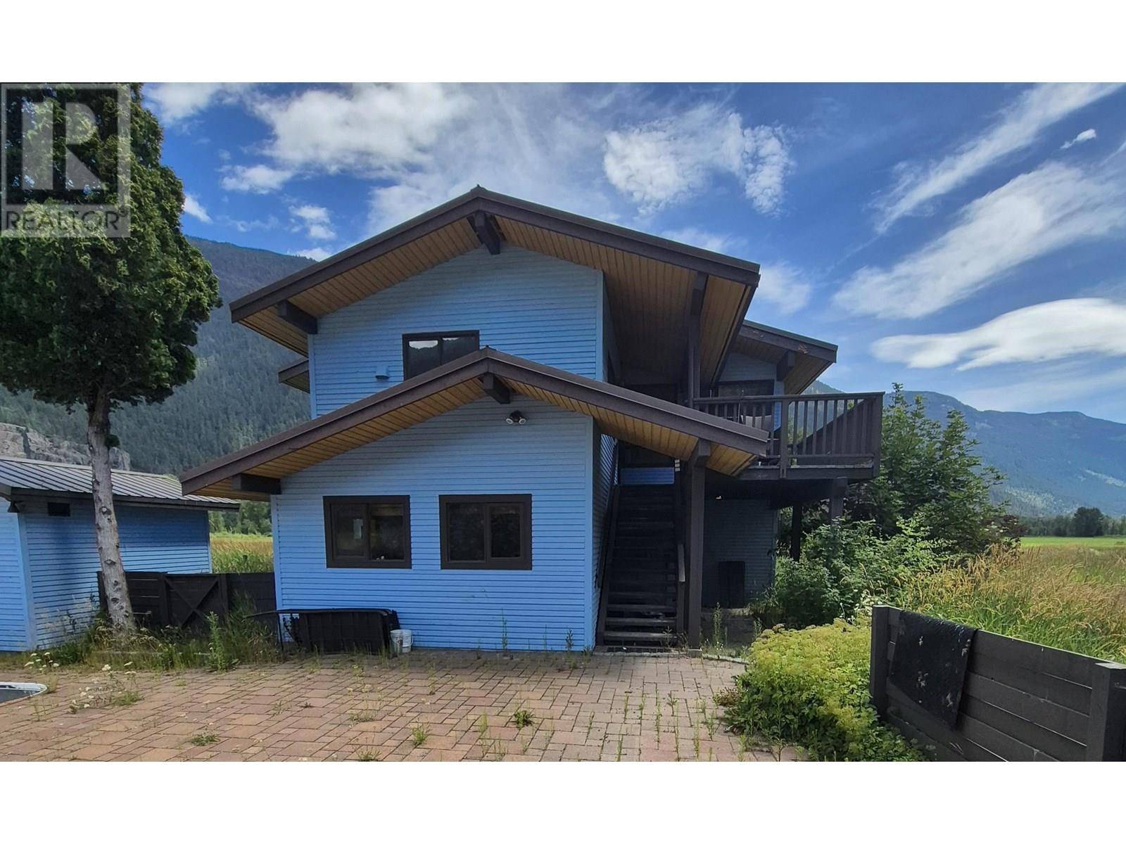 Pemberton, BC V0N2L2,8184 PEMBERTON MEADOWS ROAD