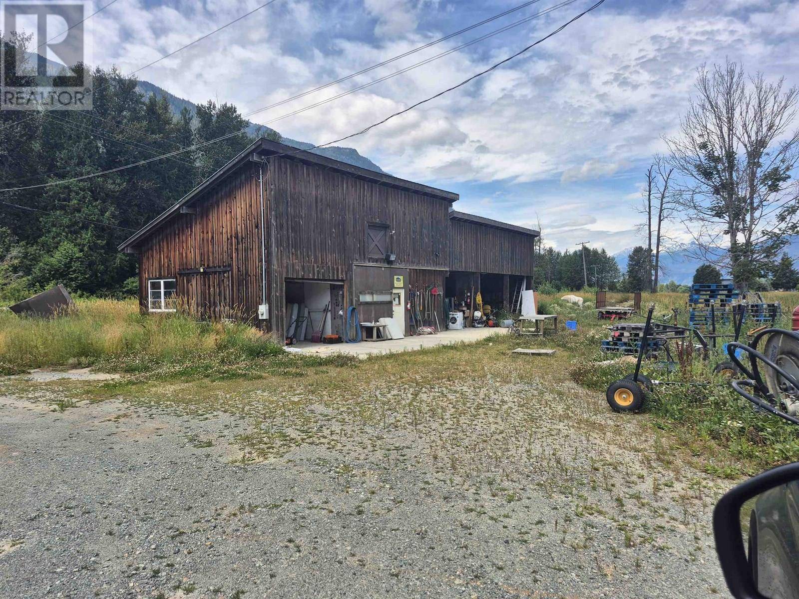 Pemberton, BC V0N2L2,8184 PEMBERTON MEADOWS ROAD