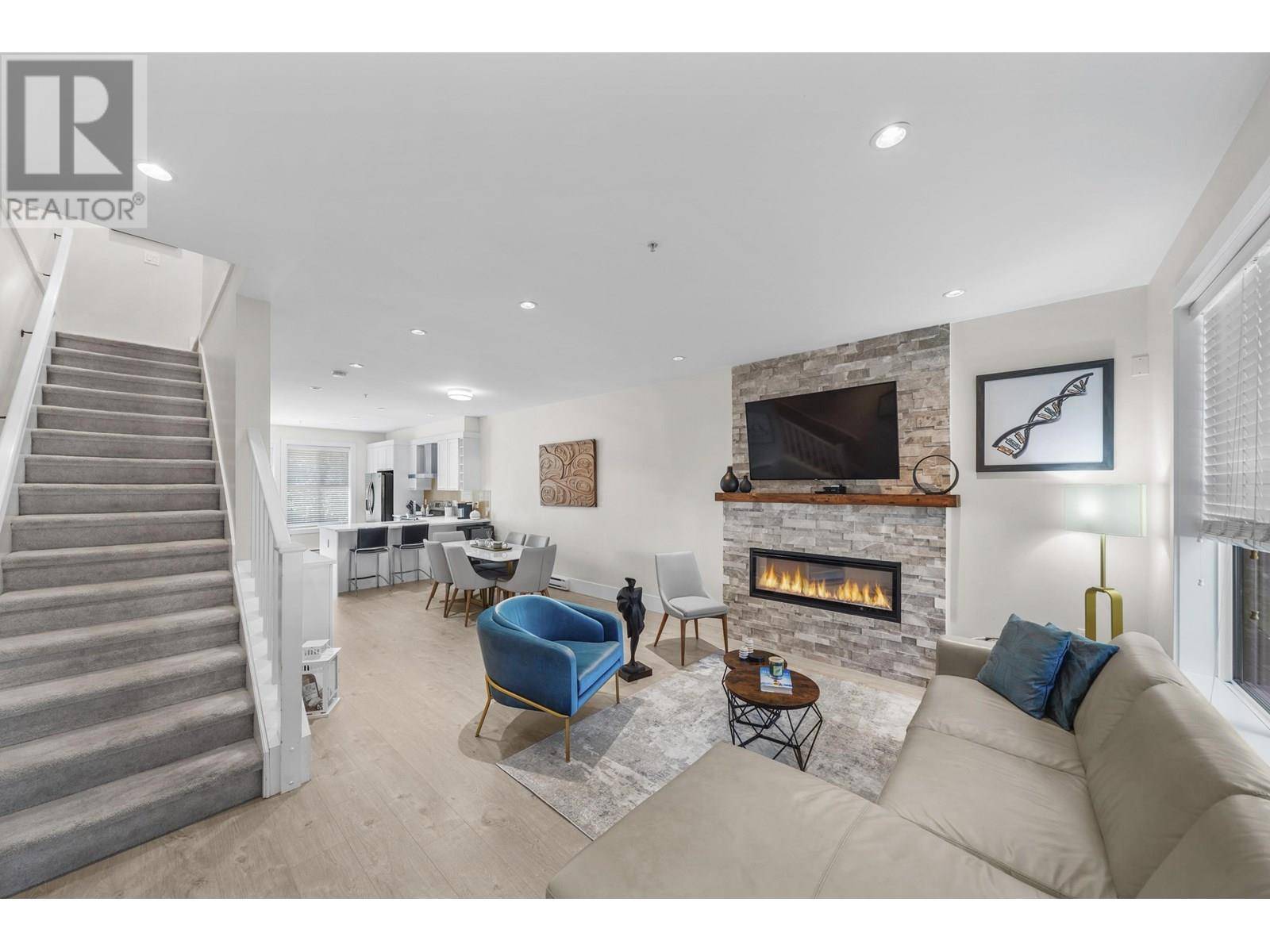 Maple Ridge, BC V4R0G6,13260 236 ST #24