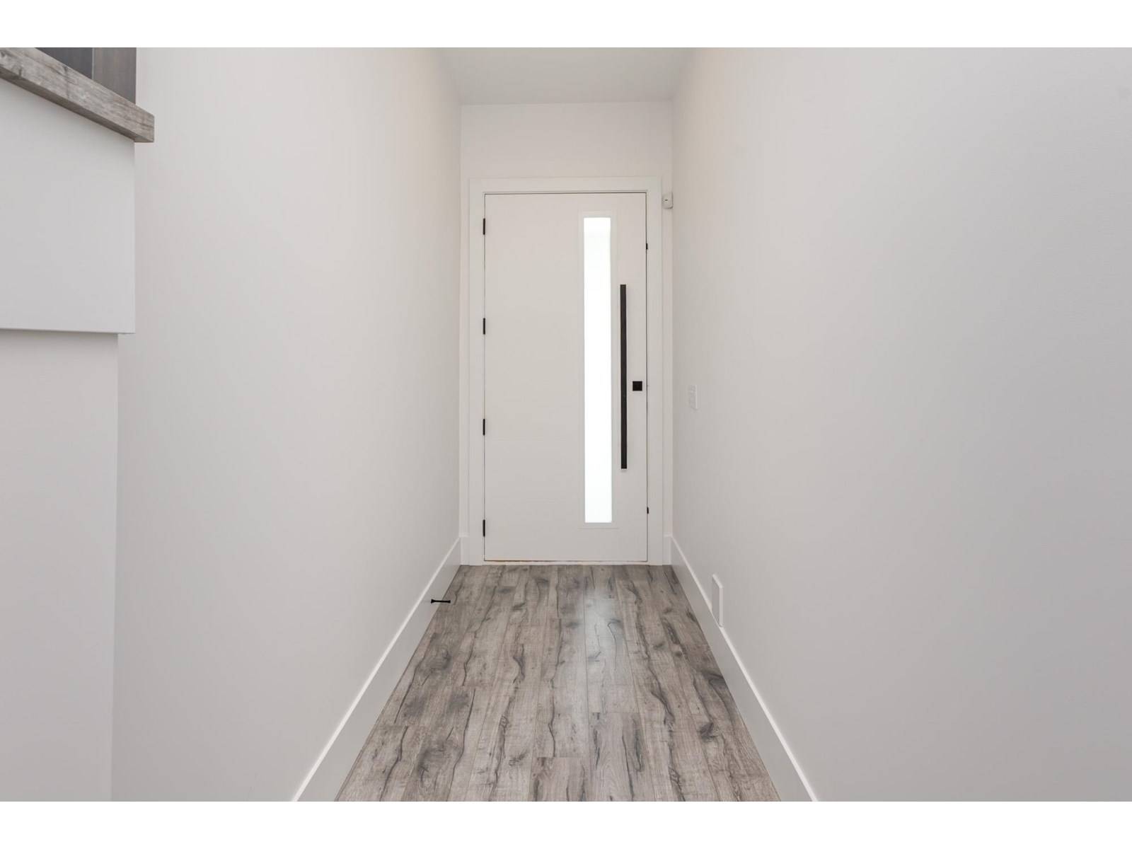 Delta, BC V4C2V7,11729 85A AVENUE