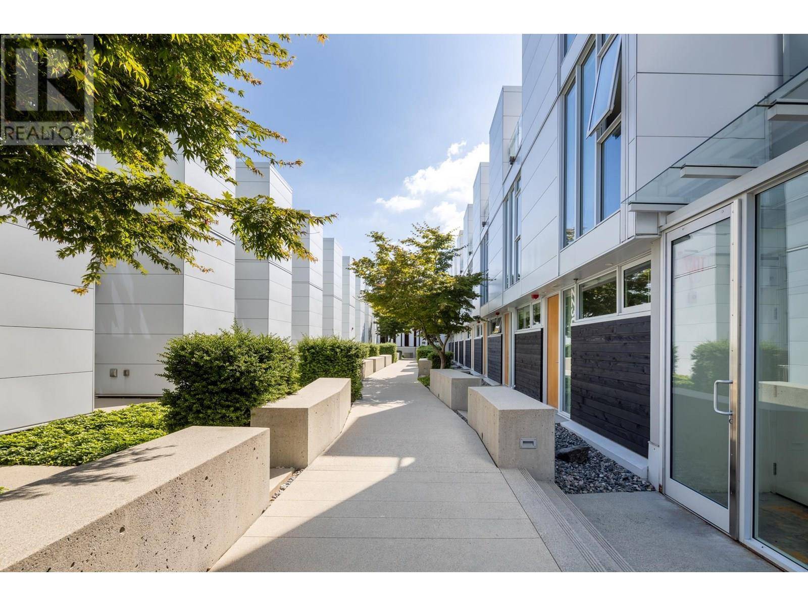 Vancouver, BC V5Z0C8,2216 WILLOW STREET