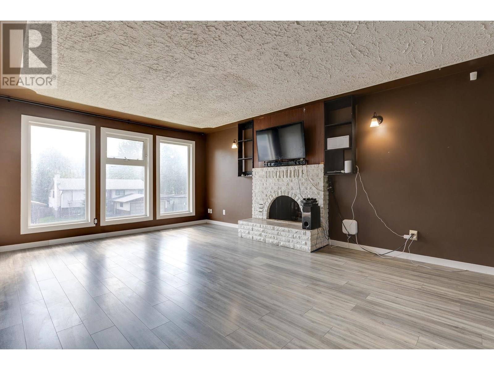 Prince George, BC V2L2B1,2839 OAK STREET