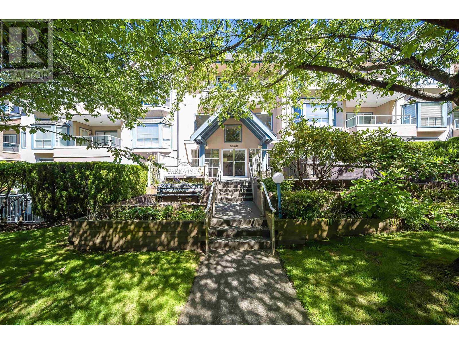 Burnaby, BC V5H2N9,5568 BARKER AVE #210
