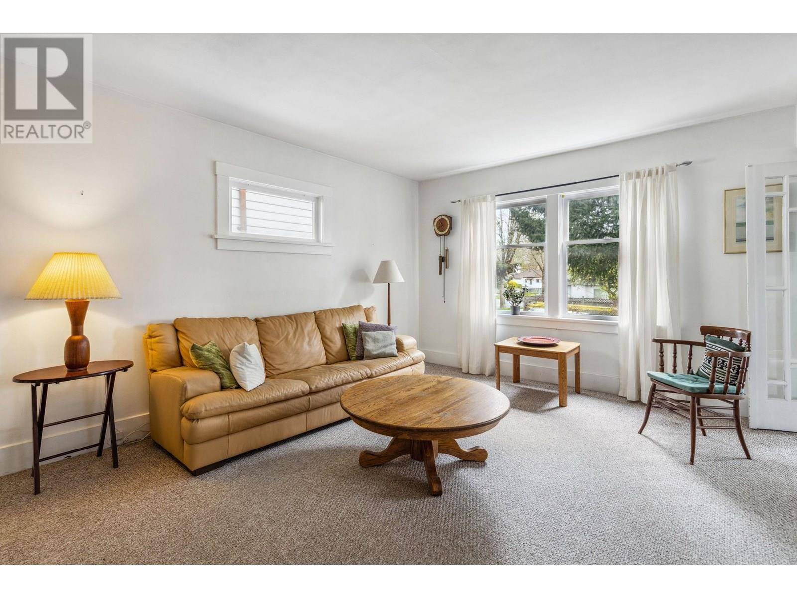 Vancouver, BC V6P3Y1,8321 SHAUGHNESSY STREET