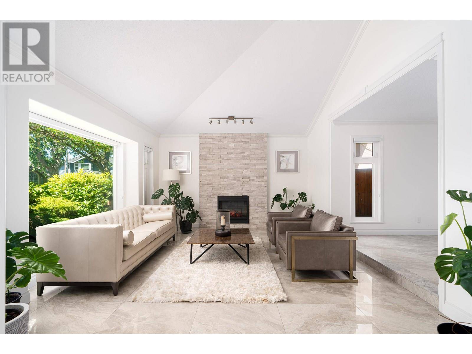 Richmond, BC V7C5M6,5653 CORNWALL DRIVE