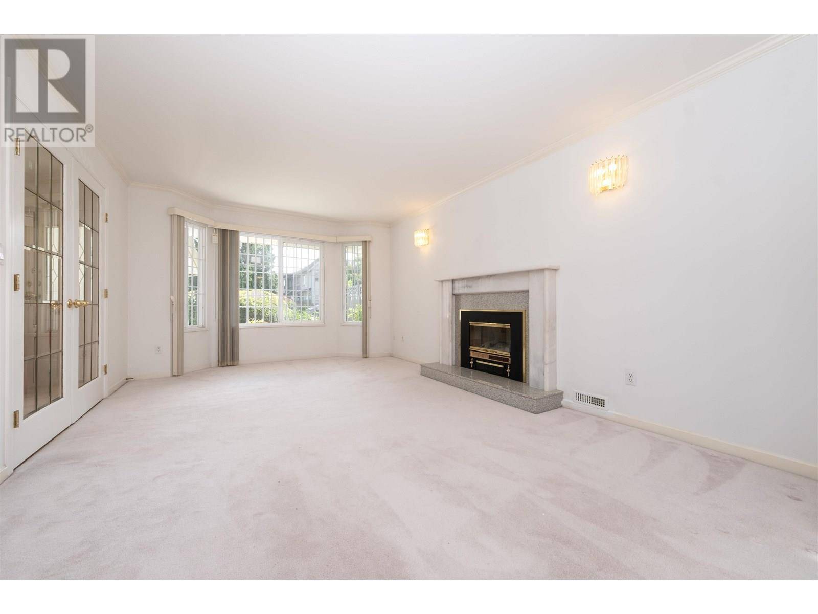 Richmond, BC V6X1R2,9900 PATTERSON ROAD