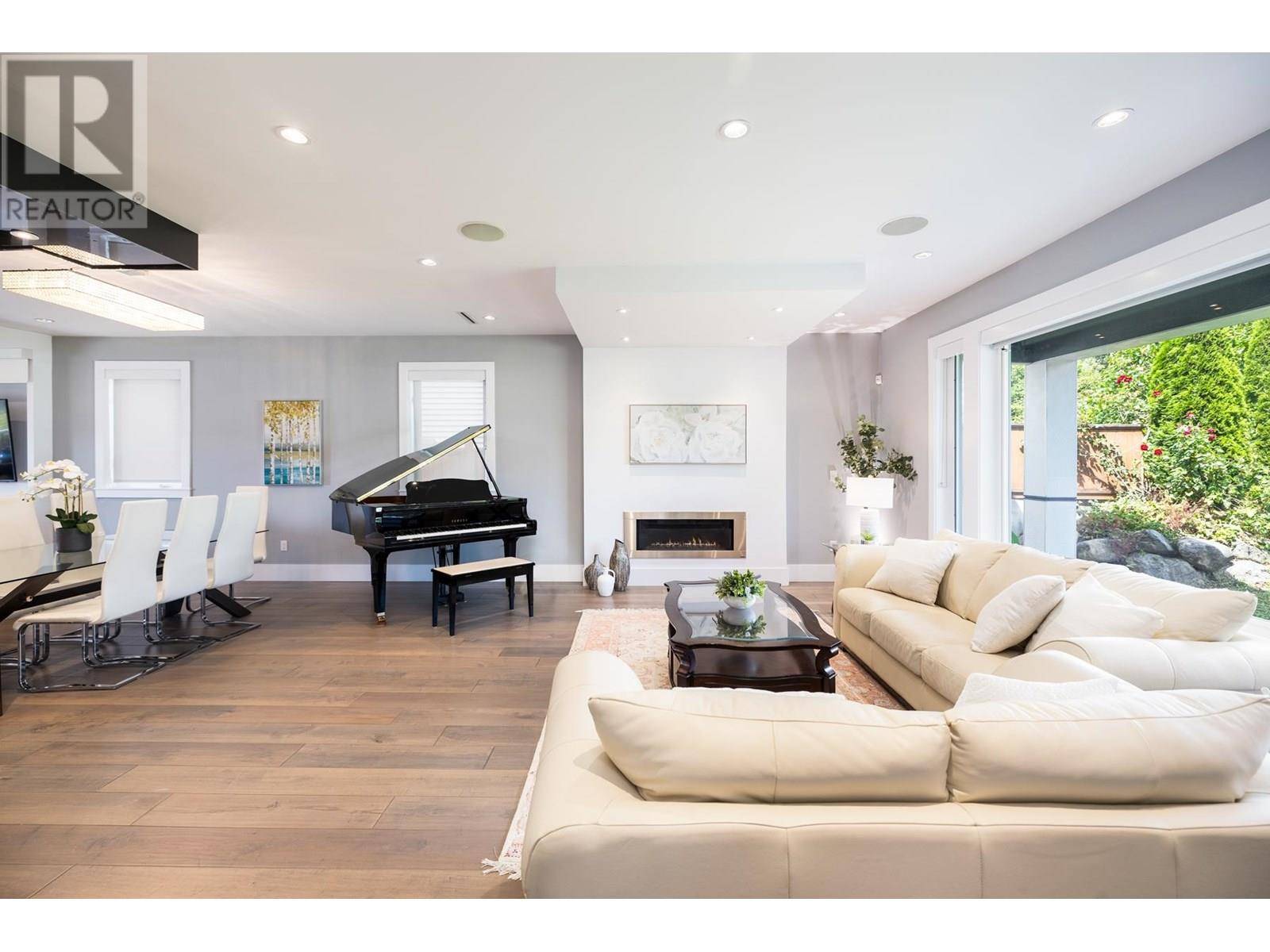 North Vancouver, BC V7N3L2,2553 WESTERN AVENUE