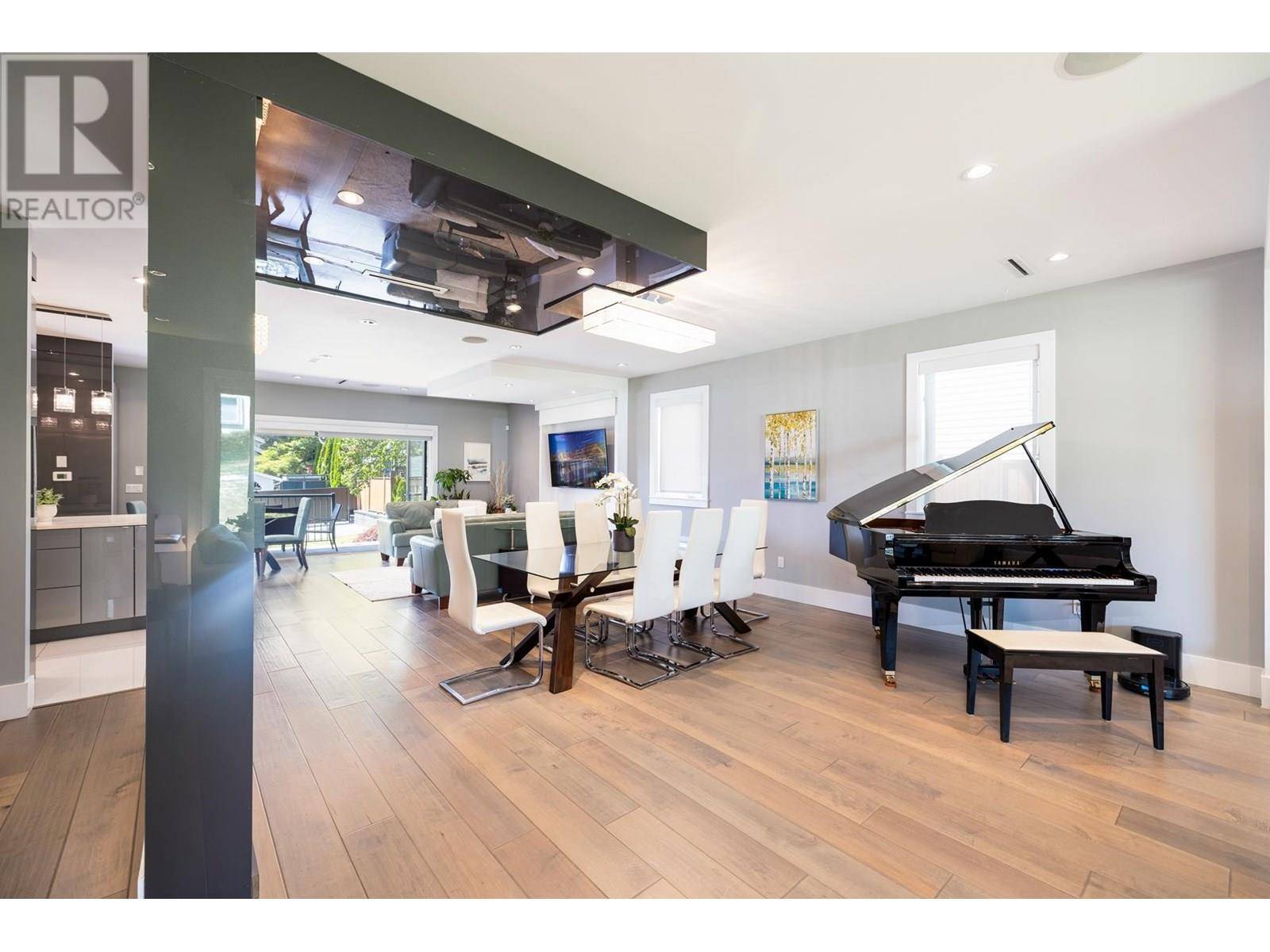 North Vancouver, BC V7N3L2,2553 WESTERN AVENUE