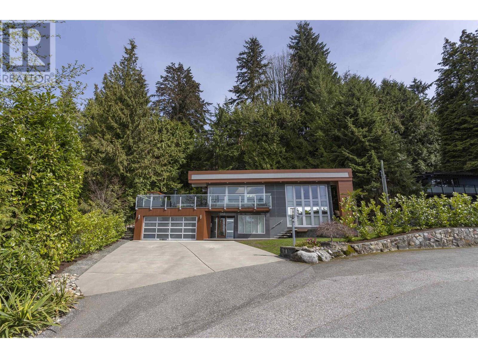 North Vancouver, BC V7R2J1,568 PALISADE DRIVE