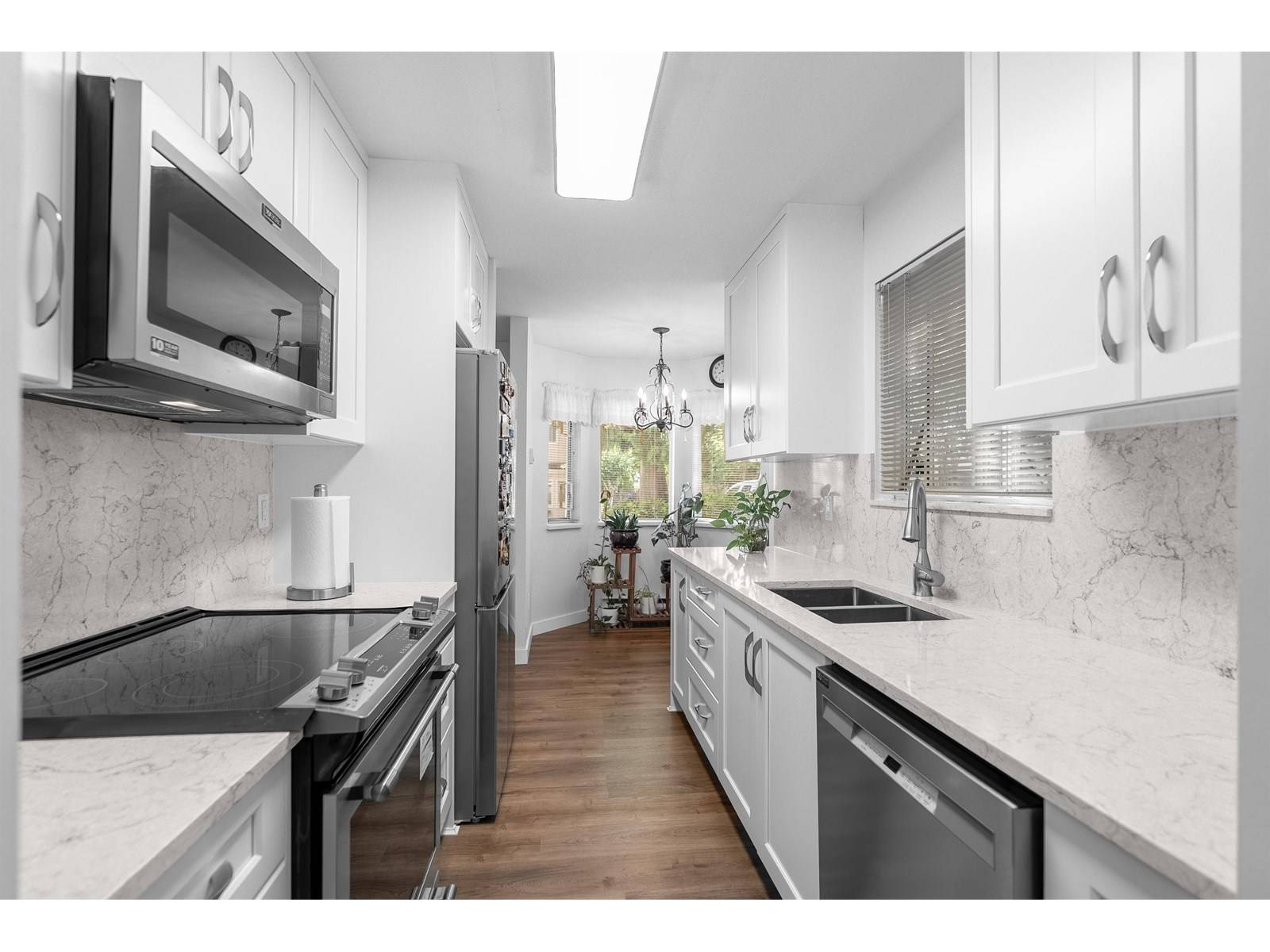 Surrey, BC V3R4J6,10056 154 #3